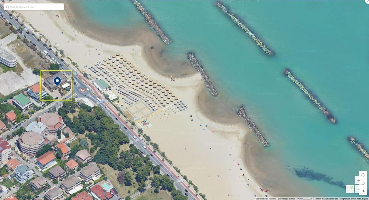 Sunrise Beach House - Sea View Apartment Montesilvano Luaran gambar