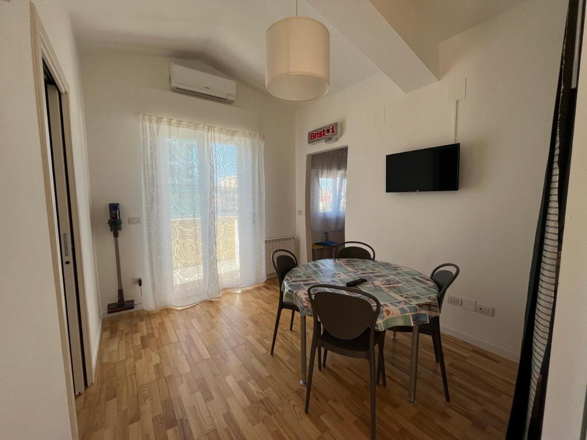 Sunrise Beach House - Sea View Apartment Montesilvano Luaran gambar